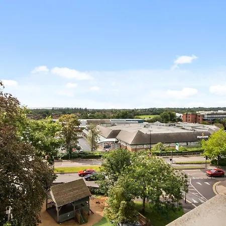 Modern Apartments Building Aylesbury Aylesbury  Exterior photo